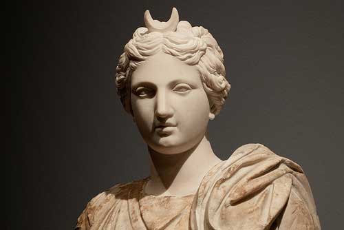 Estátua de Ártemis (Diana)