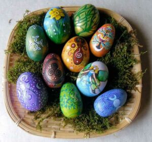 Ostara Ritual: 2 tips for celebrating Ostara, the Spring Equinox! February 18, 2021 Ostara Ritual - Ostara Eggs