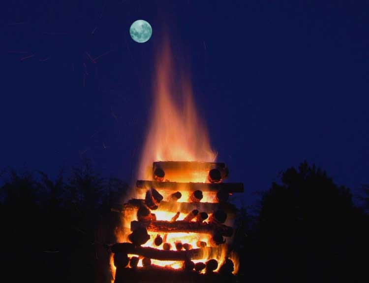 Wheel of the Year - Beltane Sabbat - Fire