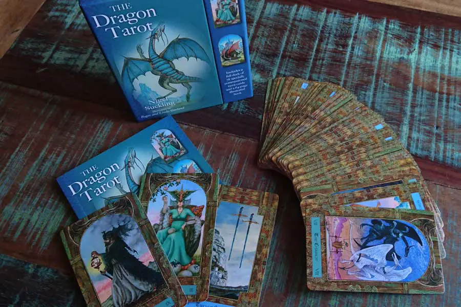 The Dragon Tarot - O Tarô dos Dragões