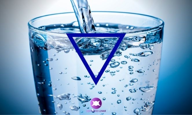 Water is like a vessel ready to receive the liquid